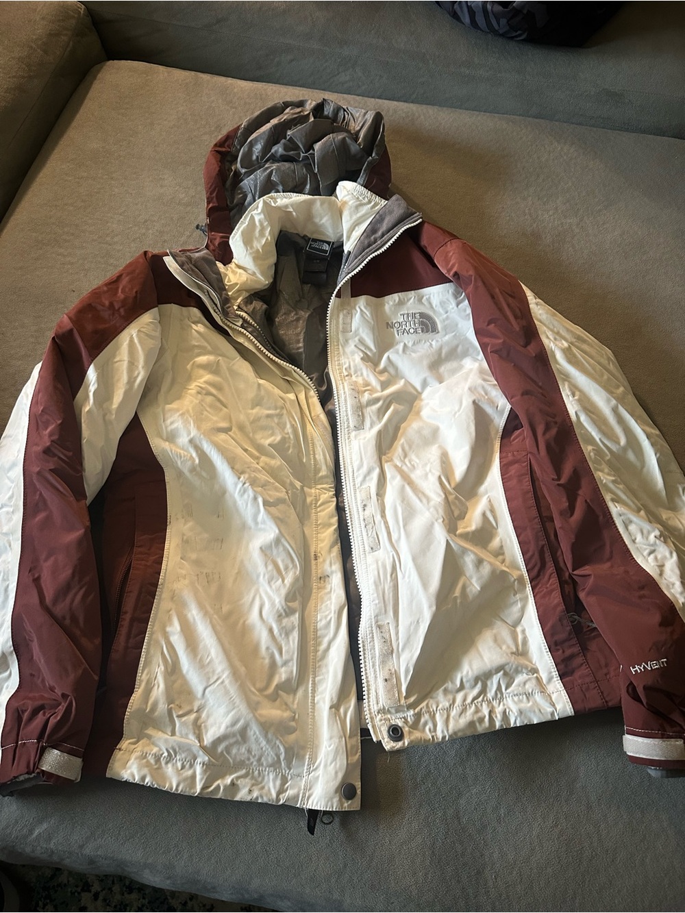 The North Face Women's White and Burgundy Ski Jacket